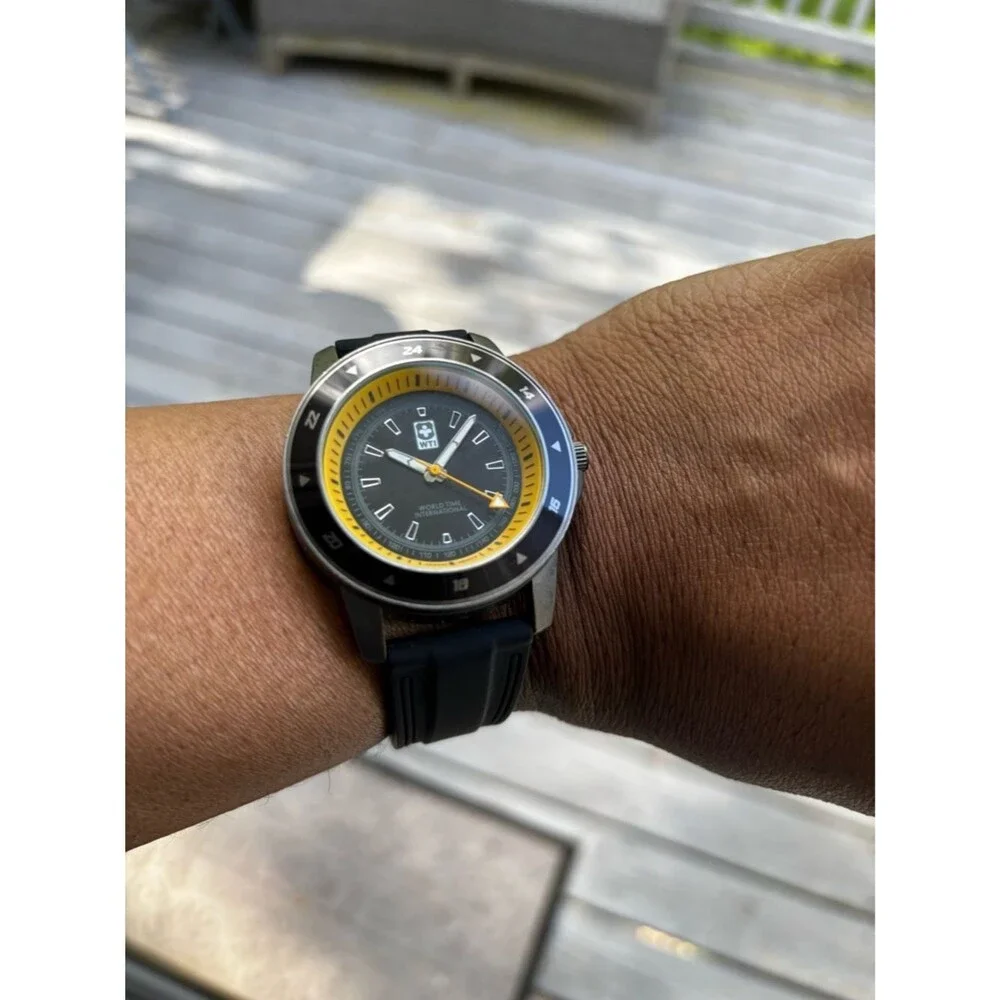 Black and Yellow Men's Sport Watch